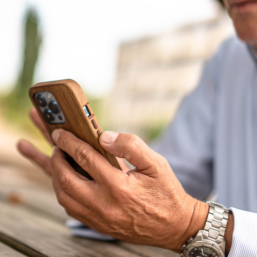 Why Wood Phone Cases Make A Great Valentine’s Gift Idea for Him