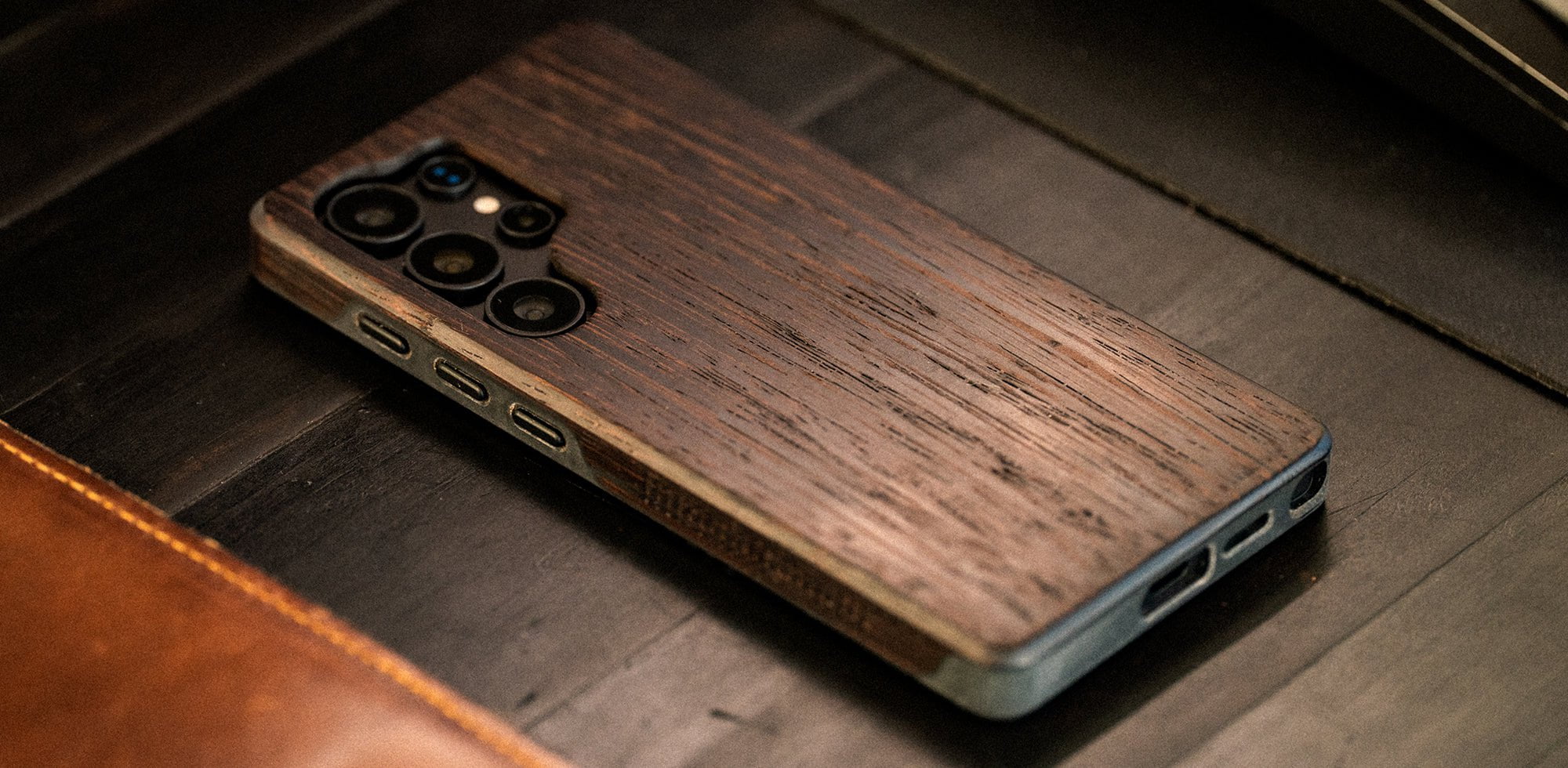 metal skeleton phone case SPICEUP STUDIO | Reflective Phone Case