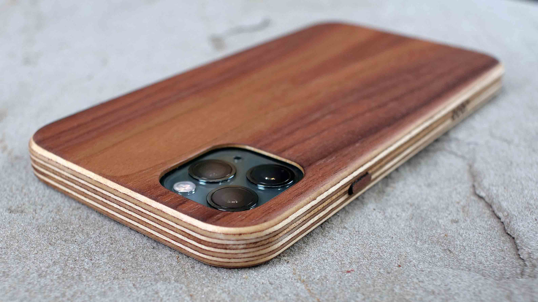 Plywood iPhone 15 Pro Case